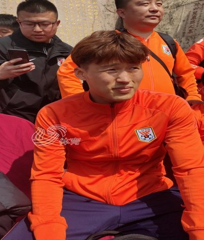 山东泰山队今日飞赴深圳，四外援随行出战中超