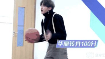 那个冲天小艺气疯了。疯狂对线我，赢球密真疯狂