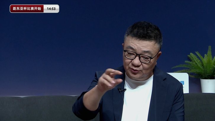 董路开始蹭克罗地亚流量了，一个足球世界一百多名国家的二流记者批评世界杯亚军的技战术问题，太可笑了。